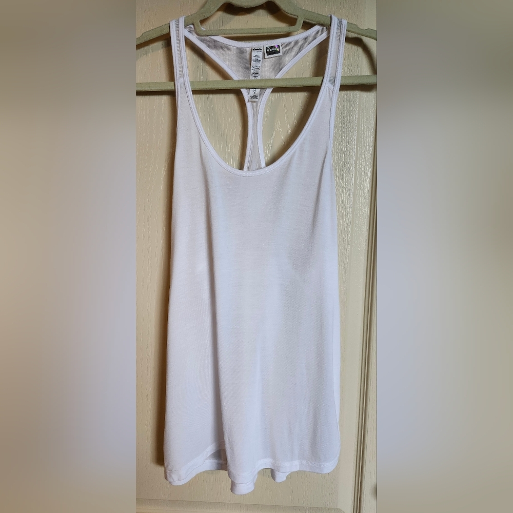 DIADORA White Lightweight Racerback Tank Top. Size M-L